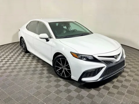 More photos of 2023 Toyota Camry SE at Don Wood Toyota, OH