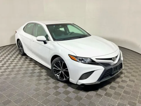 More photos of 2018 Toyota Camry SE at Don Wood Toyota, OH
