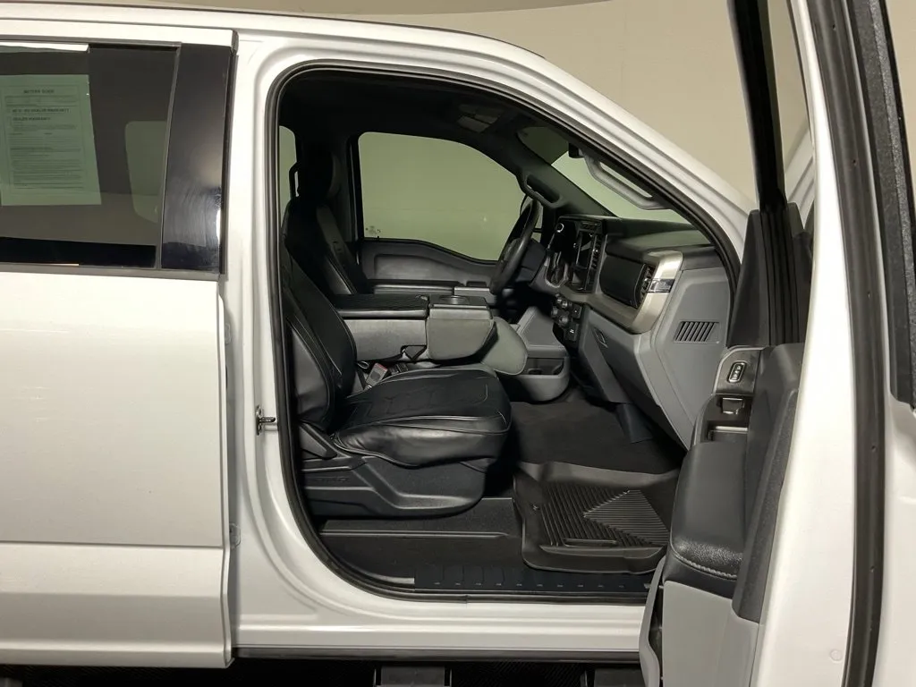 Ford F350SD photo 33