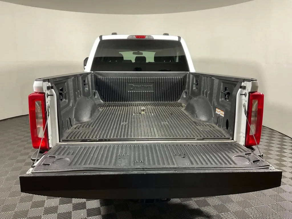 Ford F350SD photo 13