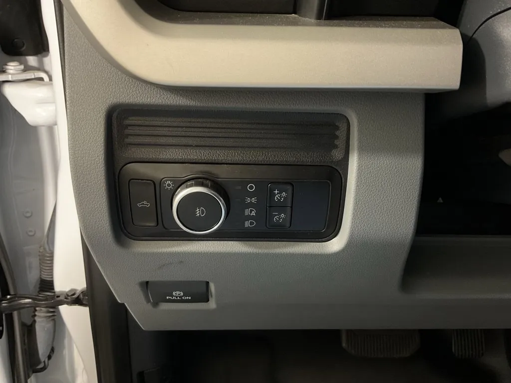 Ford F350SD photo 26