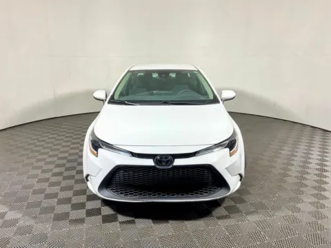 More photos of 2022 Toyota Corolla LE at Don Wood Toyota, OH