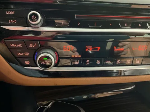 More photos of 2019 BMW 5 Series 530e xDrive iPerformance at Don Wood Toyota, OH