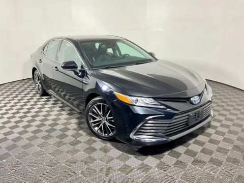 More photos of 2021 Toyota Camry Hybrid XLE at Don Wood Toyota, OH