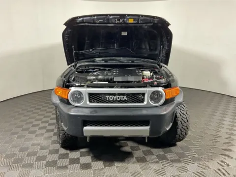 More photos of 2014 Toyota FJ Cruiser at Don Wood Toyota, OH