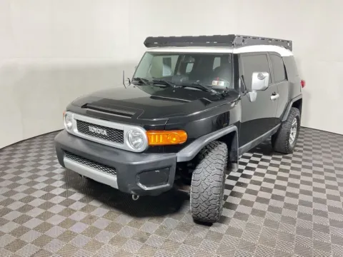 More photos of 2014 Toyota FJ Cruiser at Don Wood Toyota, OH