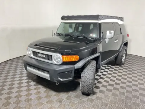 More photos of 2014 Toyota FJ Cruiser at Don Wood Toyota, OH