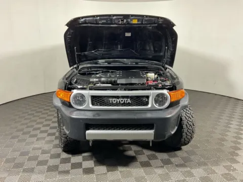 More photos of 2014 Toyota FJ Cruiser at Don Wood Toyota, OH