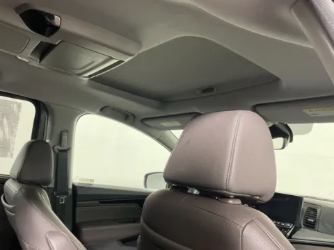 More photos of 2022 Honda Odyssey Touring at Don Wood Toyota, OH