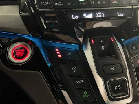 More photos of 2022 Honda Odyssey Touring at Don Wood Toyota, OH