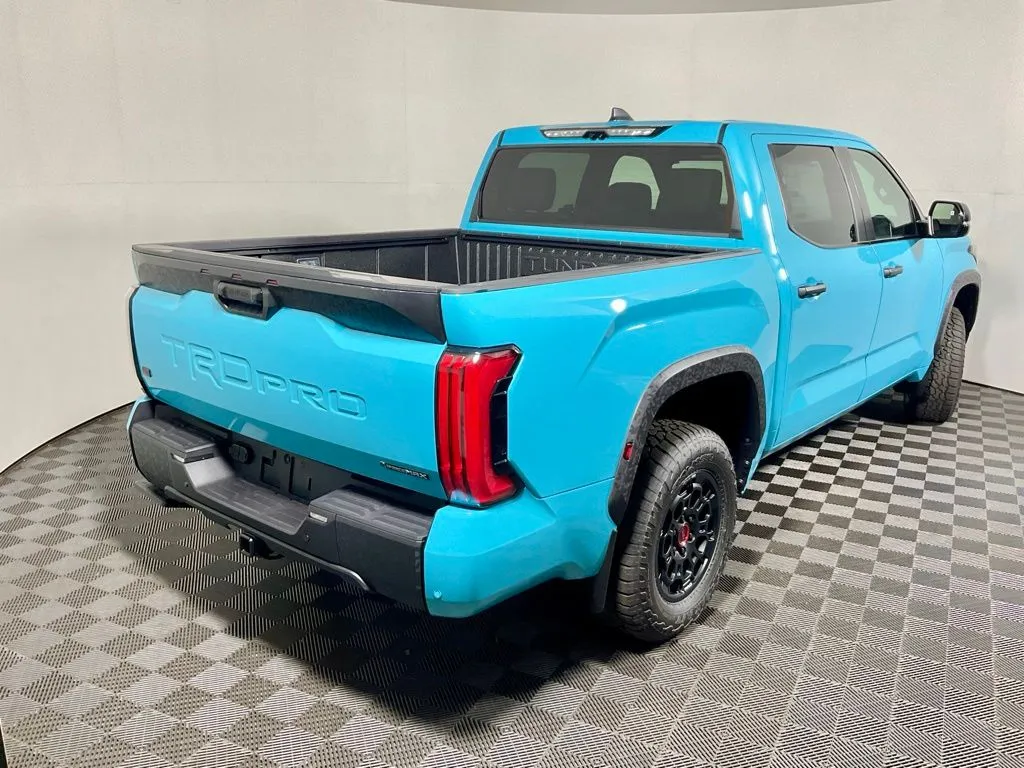 Toyota Tundra photo 17
