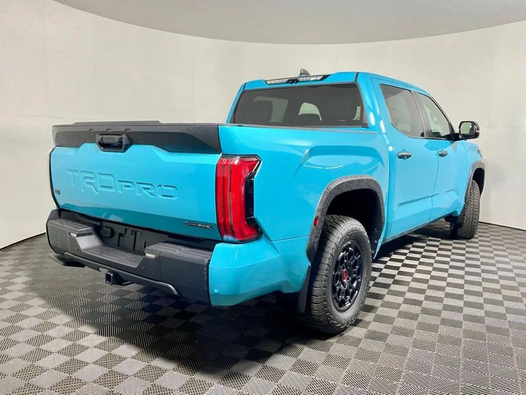 Toyota Tundra photo 16