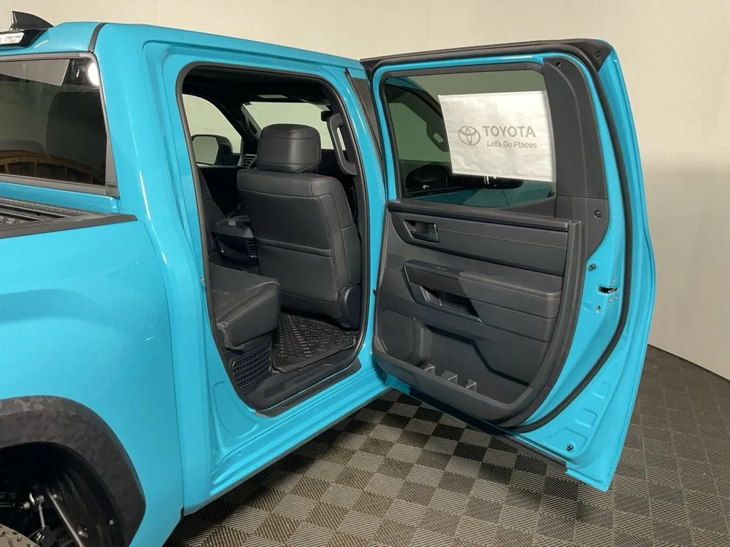 Toyota Tundra photo 33