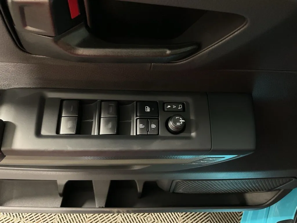Toyota Tundra photo 19