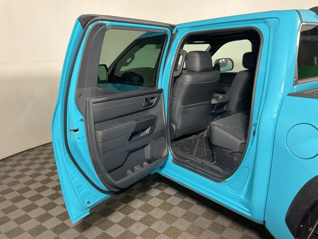 Toyota Tundra photo 31