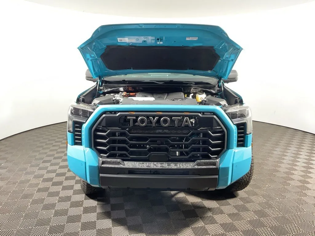 Toyota Tundra photo 10