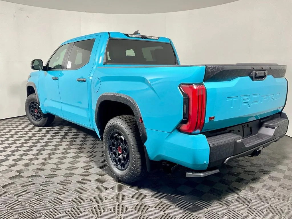 Toyota Tundra photo 12