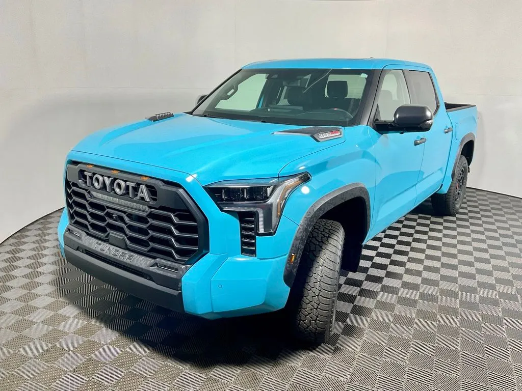 Toyota Tundra photo 11