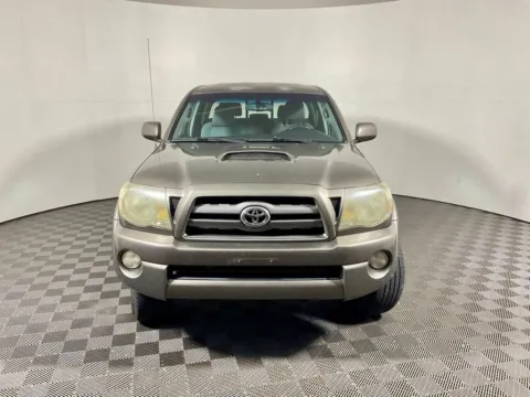 More photos of 2010 Toyota Tacoma at Don Wood Toyota, OH