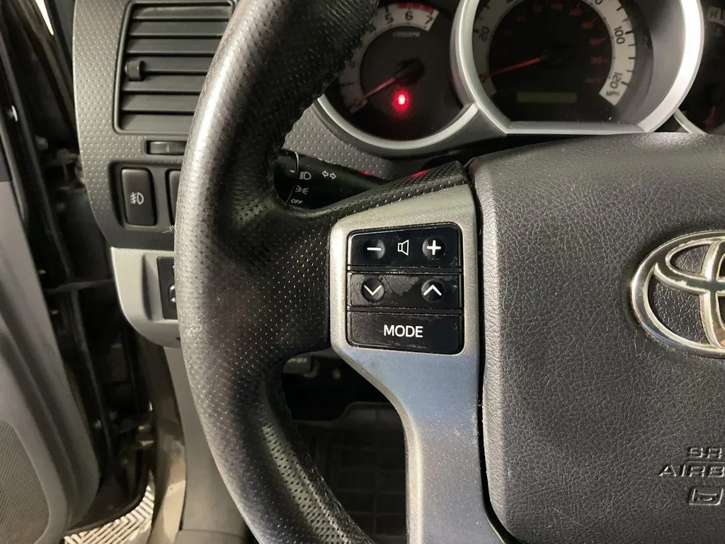 Toyota Tacoma photo 20