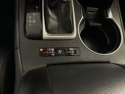 More photos of 2017 Toyota Highlander Limited Platinum at Don Wood Toyota, OH