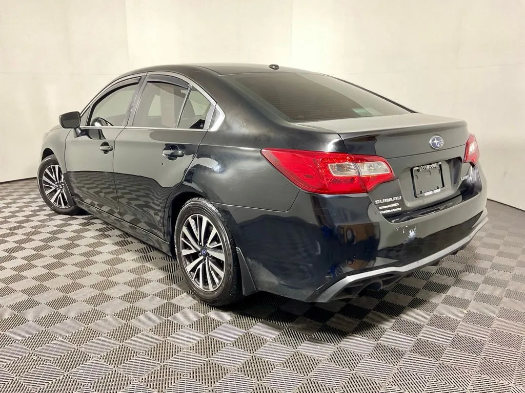 Subaru Legacy photo 9