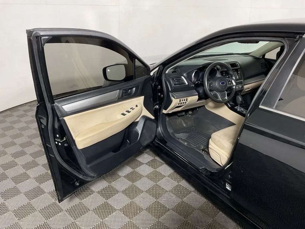 Subaru Legacy photo 17