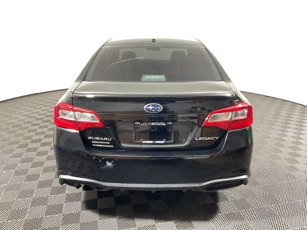 Subaru Legacy photo 12