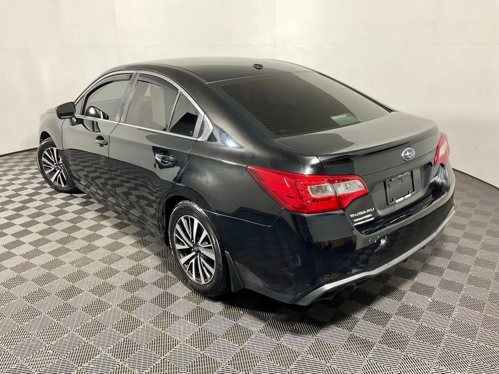 Subaru Legacy photo 11