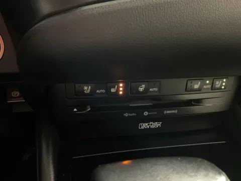 More photos of 2019 Lexus ES 350 at Don Wood Toyota, OH