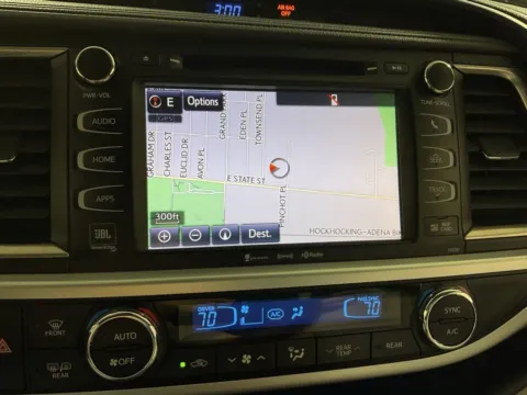 More photos of 2019 Toyota Highlander Hybrid Limited at Don Wood Toyota, OH