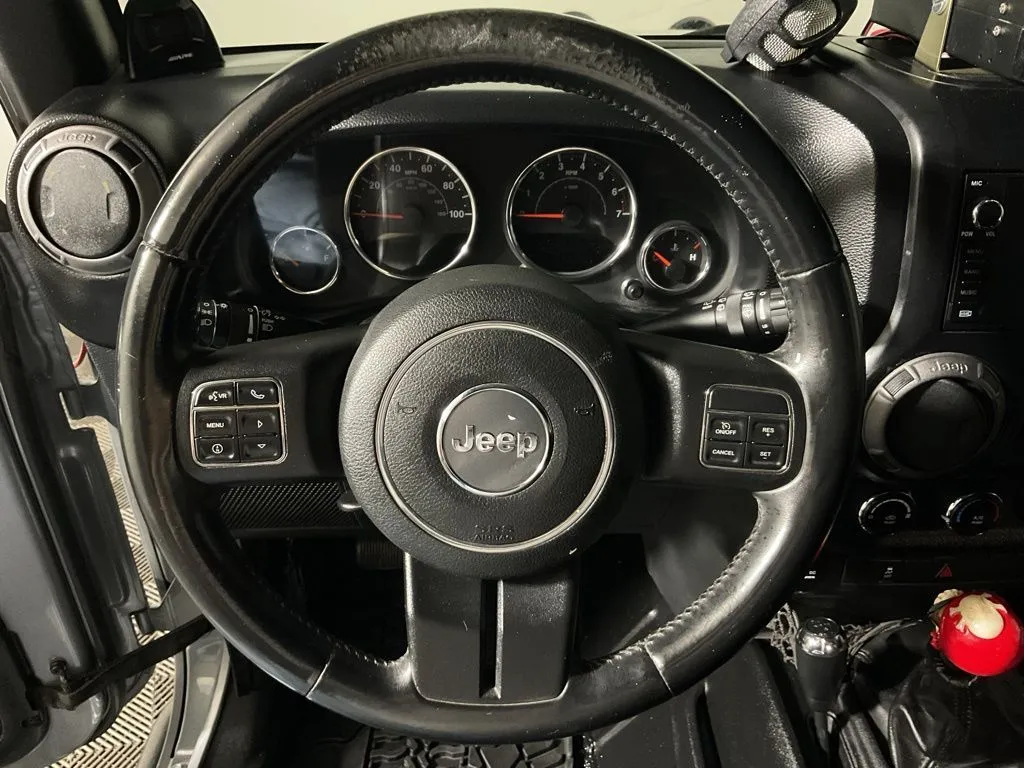 Jeep Wrangler photo 21