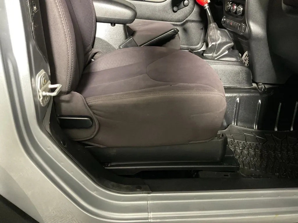 Jeep Wrangler photo 28