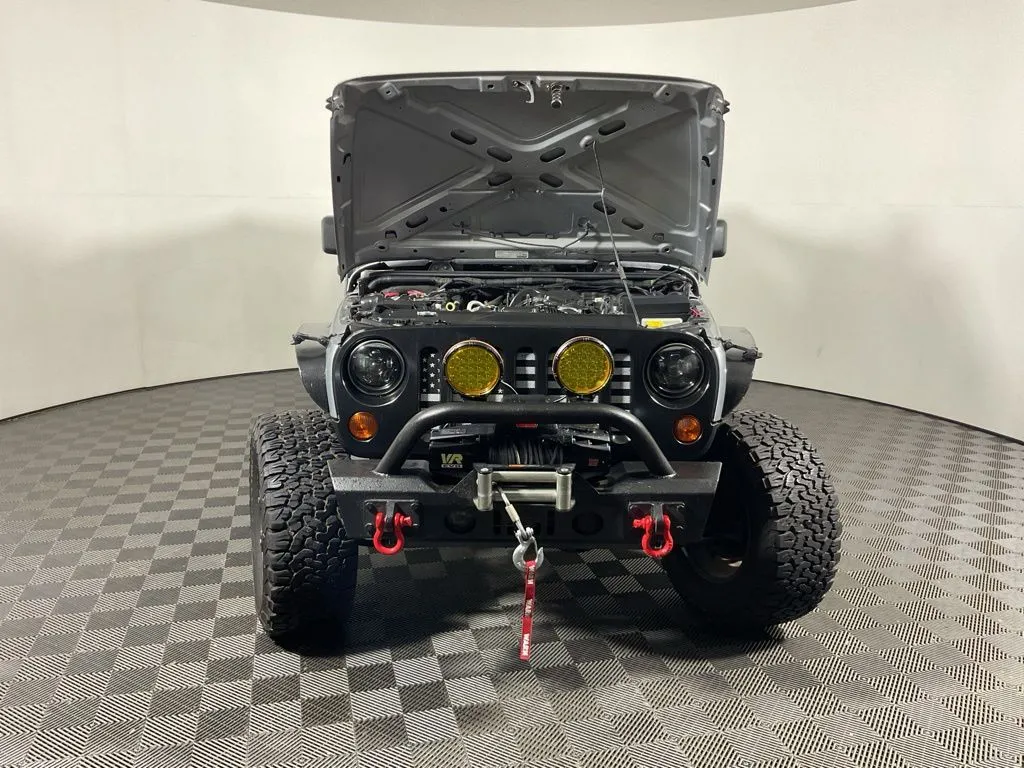 Jeep Wrangler photo 5