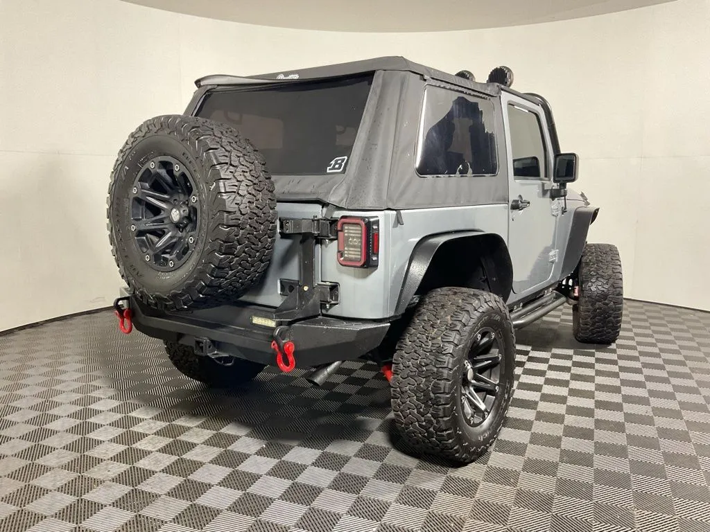 Jeep Wrangler photo 14