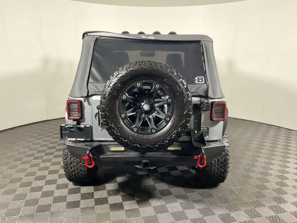 Jeep Wrangler photo 11