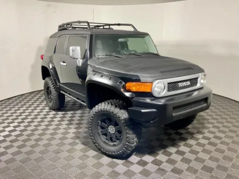 Another view of 2007 Toyota FJ Cruiser for sale in Athens, OH at Don Wood Toyota