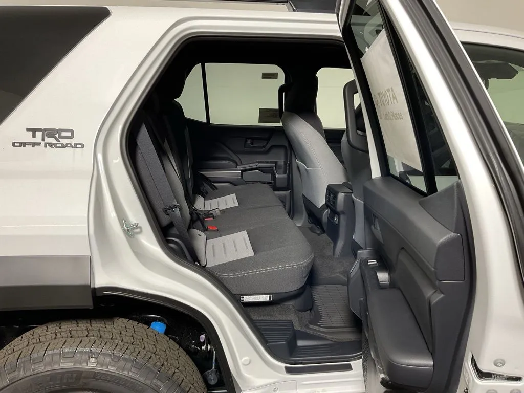 Toyota 4Runner photo 34