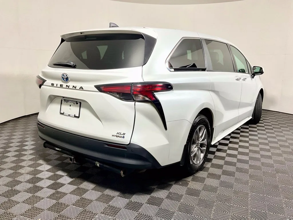 Toyota Sienna photo 17