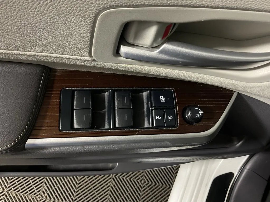Toyota Sienna photo 20