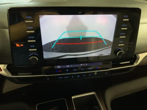 More photos of 2022 Toyota Sienna XLE at Don Wood Toyota, OH