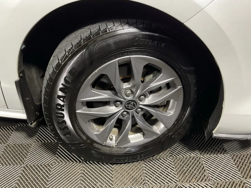 Toyota Sienna photo 40