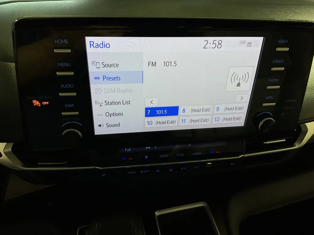 Toyota Sienna photo 24