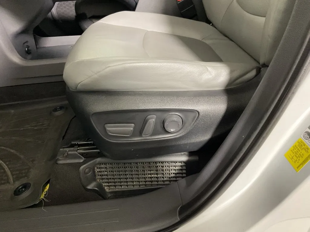 Toyota Sienna photo 22