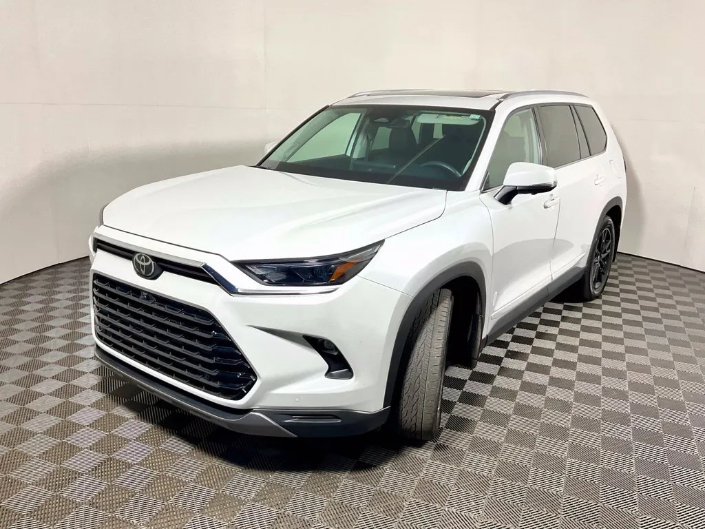 Toyota Grand Highlander photo 12