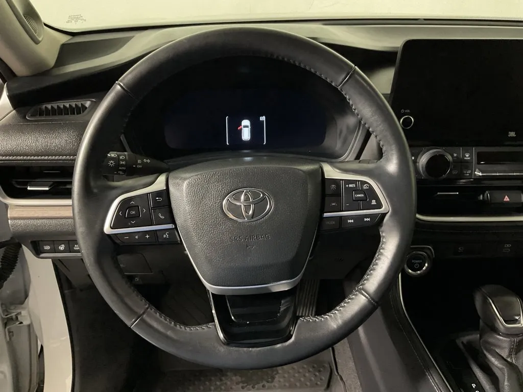 Toyota Grand Highlander photo 26