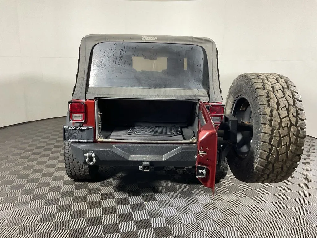 Jeep Wrangler photo 13