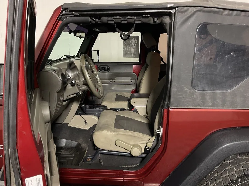 Jeep Wrangler photo 18