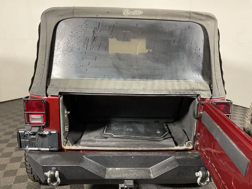 Jeep Wrangler photo 14