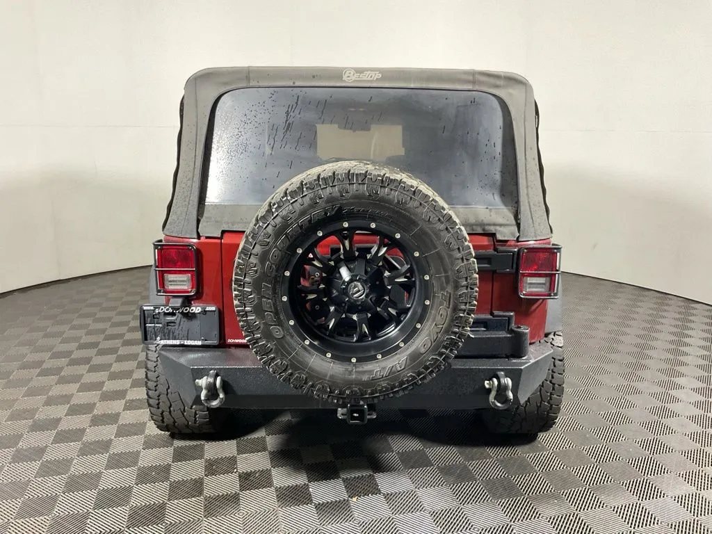 Jeep Wrangler photo 12
